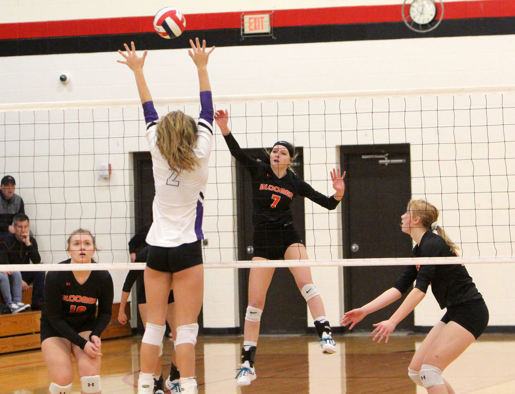 Bloomer volleyball vs Mosinee 10-27-18